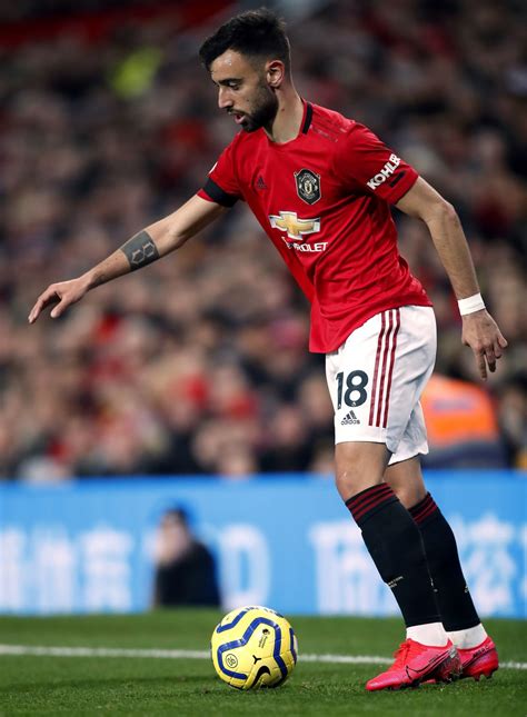 Born 8 september 1994) is a portuguese professional footballer who plays as a midfielder for premier league club manchester united and the portugal national team. Fernandes impresses as Man United held 0-0 by Wolves ...
