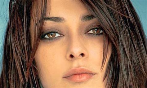 the most captivating celebrity eyes women beautiful italian women italian people woman