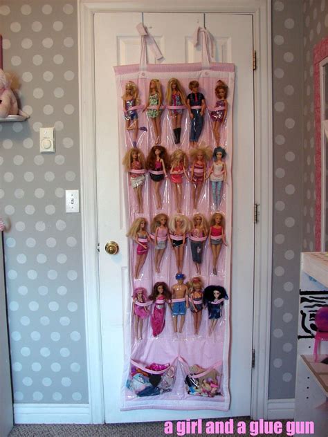 The famous doll with the famously unrealistic figure has seen every fashion from bellbottoms to hot pants to leg warmers if you're a whiz with a sewing machine, it's amazingly inexpensive to craft your own barbie clothes. barbie organizer | Barbie organization, Playroom ...