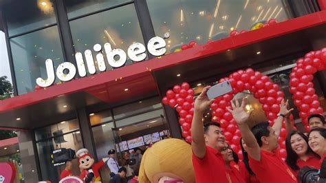 Jollibee Endorser Anne Curtis Smith Visits 1000th Store Opening In Bgc