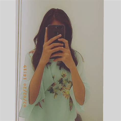 Instagram Hidden Face Dp For Girls Mirror Selfie Images