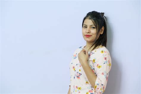 indian girl posing pixahive