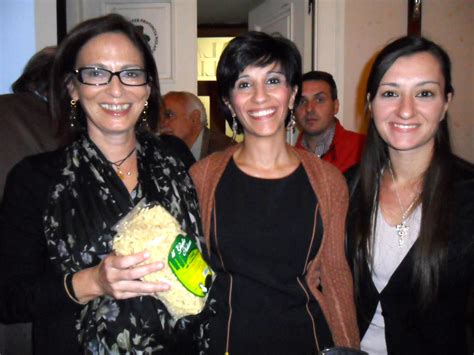 La Sigra Stefania Dapuzzo Con Carmen Fusco Giornalista Del Mattino