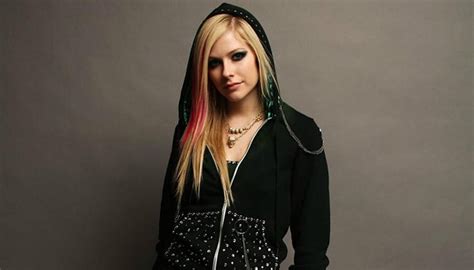 Avril Lavigne Announces First Single In Years Following Battle With Lyme Disease