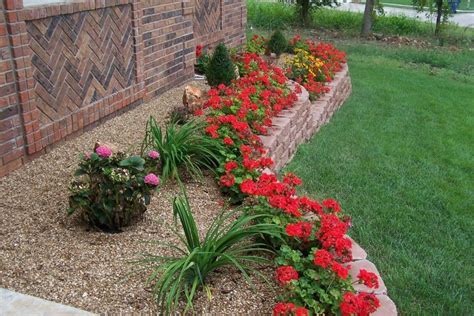 20 Beautiful Flower Bed Ideas For Your Garden