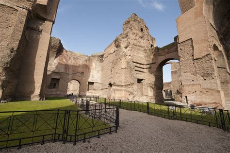 Ver más ideas sobre collage, hecho a mano, involuntario. The Baths of Caracalla - Rome tours, Offerte last minute