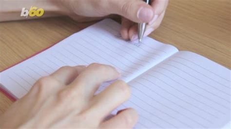 Left Handed People Could Have Better Verbal Skills Study Finds