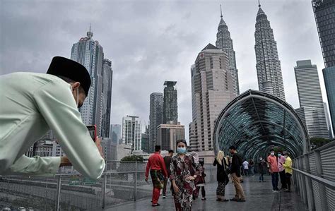 We did not find results for: Syukur dan insaf melakar kisah Aidilfitri sedunia | Astro ...