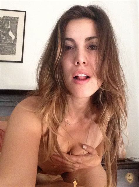 Tv Actress Carly Pope Nude Photos Video Leaked The Fappening