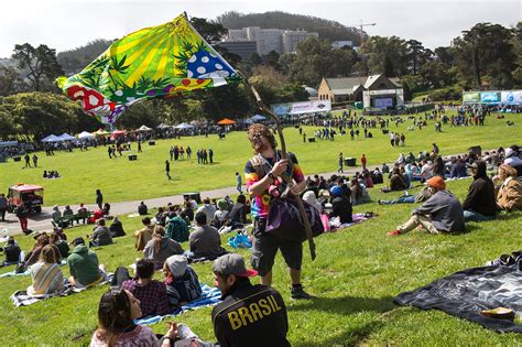 High Turnout For Annual 420 Pot Festival On Golden Gate Parks Hippie Hill