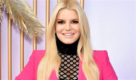 Jessica Simpson Showed Off Her Natural Hair Without Extensions