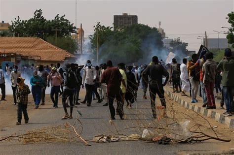 Police Fire Tear Gas On Sudanese Protest As Anti Military Campaign