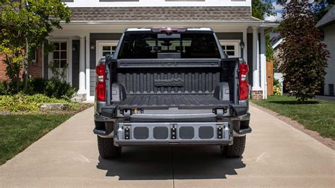 2021 Chevrolet Silverado Multi Flex Tailgate Demonstration