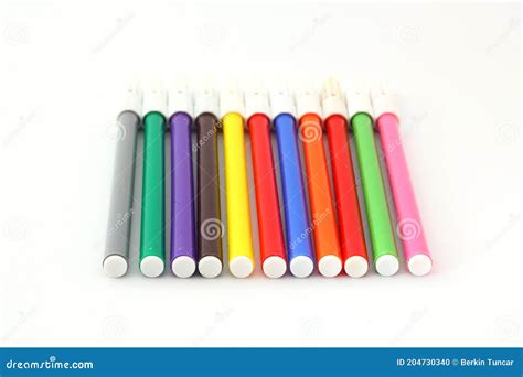 Marcadores Multicoloridos Para Desenho Marcadores Num Fundo Branco