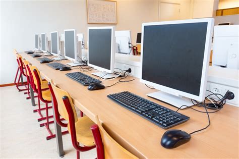 5 Reasons School Computer Labs Still Matter