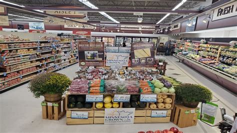 Minnesota Grocers Recognized For Promoting Locally Grown Products And
