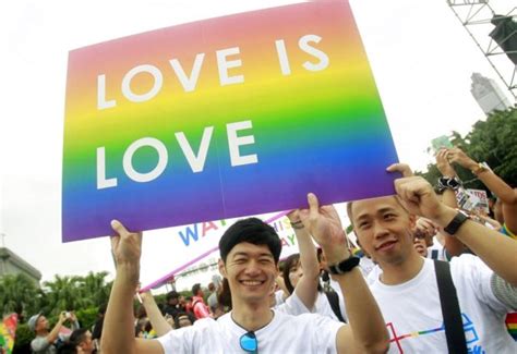 Hirit Na Maging Legal Ang Same Sex Marriage Sa Bansa Ibinasura Ng Sc Dziq Radyo Inquirer Am