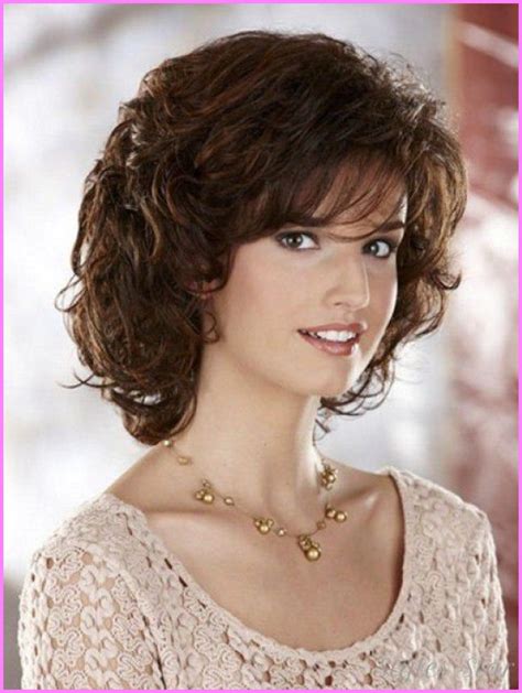 1.4 medium length blonde hairstyles. Medium length haircuts for curly hair and round face ...