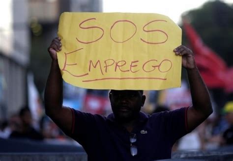 No Brasil Falta Trabalho Para Milh Es Poca Neg Cios Economia