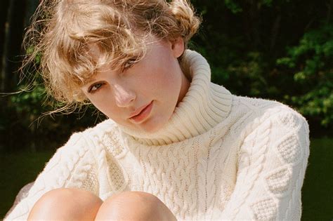Taylor Swifts Folklore Becomes Best Selling Album Of 2020 On Debut Week Abs Cbn News