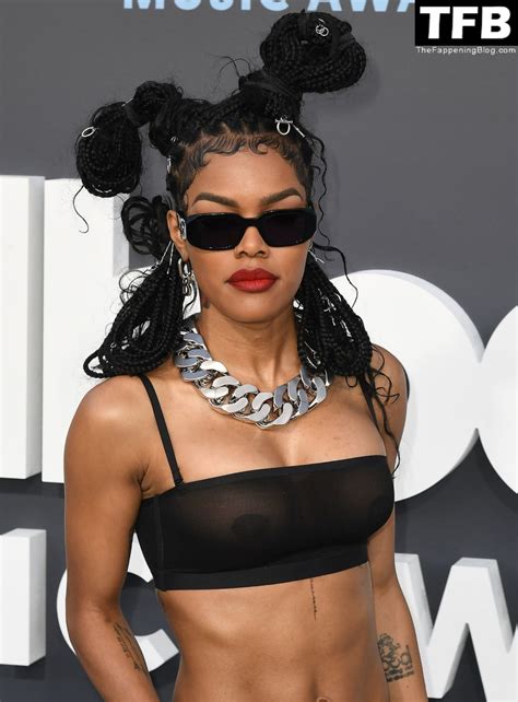 Hot Teyana Taylor Flaunts Her Nude Boobs At The Billboard Music Awards Photos