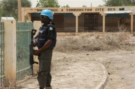 مقتل اربعة مهاجمين وجندي مالي في هجوم على بعثة الامم المتحدة في تمبكتو