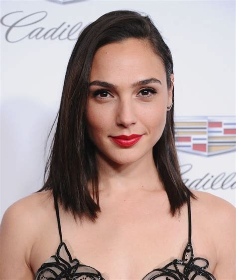 Gal Gadot Leads Pga Awards Best Dressed With Wonder Woman Inspired Gown