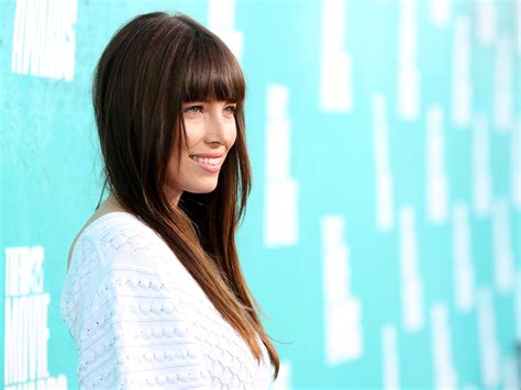 Download Wallpaper Smile Background Actress Hairstyle Brown Hair Beautiful Jessica Biel