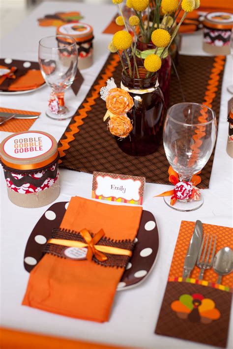 Party Reveal Kid Friendly Thanksgiving Table