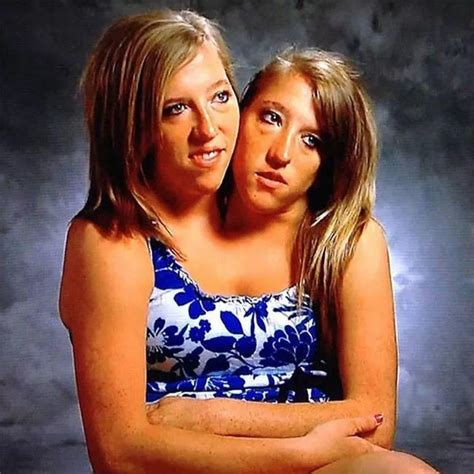 18 things most people don t know about conjoined twins abby and brittany