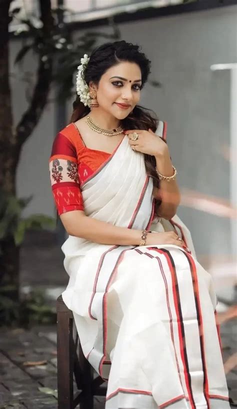 Top 10 Most Famous Kerala Saree Blouse Designs Storyvogue