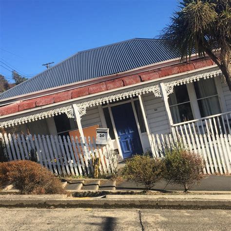 These Are Some Straight Up Crooked Houses 10 Photos