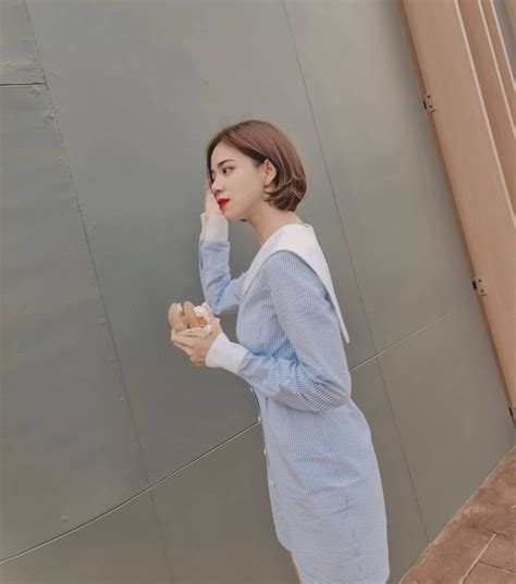 เรียกว่าเป็นคุณแม่สายแซ่บ แถมยังน่ารักสดใสดุจสาววัยรุ่นเลยล่ะ สำหรับ นิวเคลียร์ หรรษา กุศลมโนมัย โดยเฉพาะกับลุคใหม่ที่เจ้าตัวไปหั่นออก. นิวเคลียร์ ทำไอจีแทบแตก กับลุคสาวผมสั้น นึกว่าไอดอลเกาหลีมาเอง