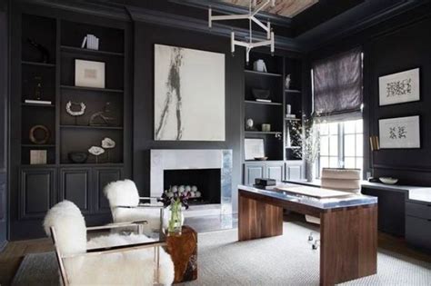 Black can be dull and white can be boring, but the classic combination is a timeless duo that is fashionable, stylish and always chic. 25 Gorgeous Home Offices With Black Walls - DigsDigs