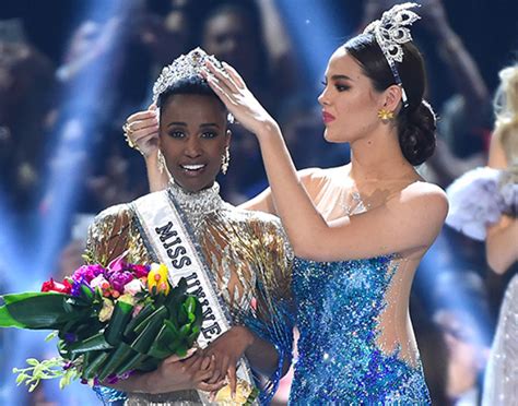Miss South Africa Zozibini Tunzi Crowned Miss Universe The Leaders Online
