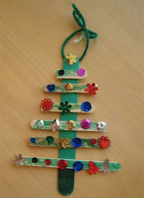 Pre K Art And Crafts Christmas Tree Craft Preschoolelementary