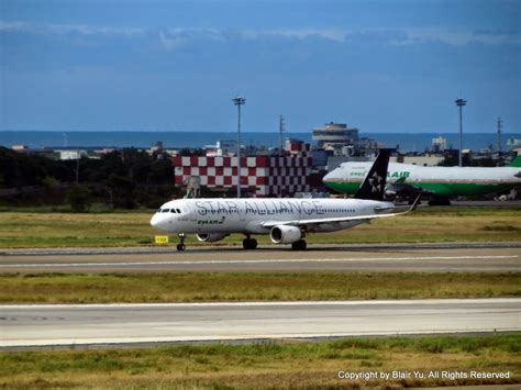 For faster navigation, this iframe is preloading the wikiwand page for 長榮航空. 長榮航空 EVA AIR B-16206 A321-211 星空聯盟(STAR ALLIANCE)彩繪機