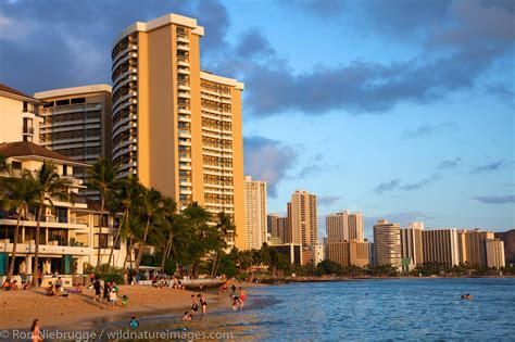 Waikiki Beach Honolulu Hawaii Photos By Ron Niebrugge