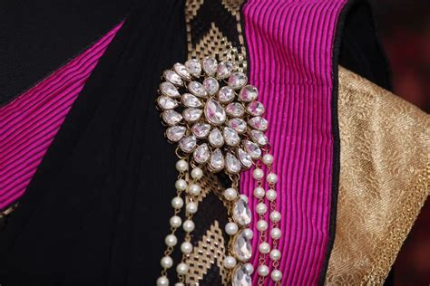 Wearing A Saree For Your Wedding Then You Need These Saree Pins In