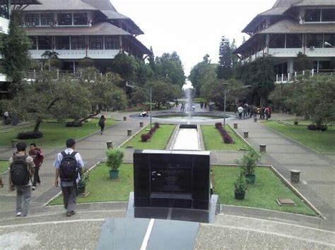Institut Teknologi Bandung Itb Bandung Best University Campus