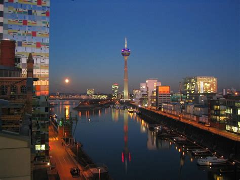 Düsseldorf Wallpapers Top Free Düsseldorf Backgrounds Wallpaperaccess