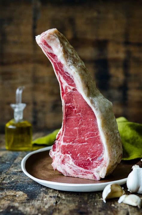 · bistecca alla fiorentina is an impressive dish of porterhouse steak done florentine style. Bistecca alla Fiorentina | Florentine Steak | Chew Town ...