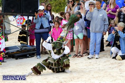 Kitefest Horseshoe Bay Good Friday Bermuda March 29 2013 14 Bernews