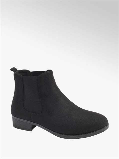 Easily among the most fluid mainstays of men's footwear, the chelsea boot has enjoyed a renewed ubiquity seen in its integration into the latest menswear collections. chelsea boots damen schwarz deichmann