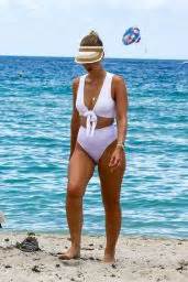 Bianca Elouise In A White Bikini Miami 06 27 2017 CelebMafia
