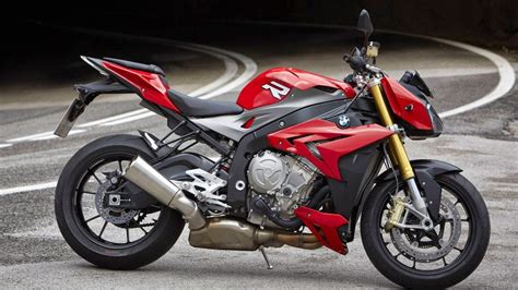 The Bmw S 1000 R Bavarian Street Fighter The War Of Autos