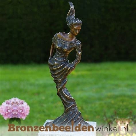 Bronzen Tuinbeeld Vrouw Independant Woman Bbw Tuinbeeld