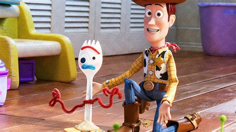 With tom hanks, tim allen, annie potts, tony hale. Memes Toy Story 4 Forky Basura