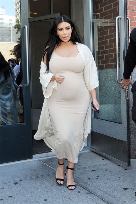 Pregnant Kim Kardashian Leaves Her Apartment In New York 09132015
