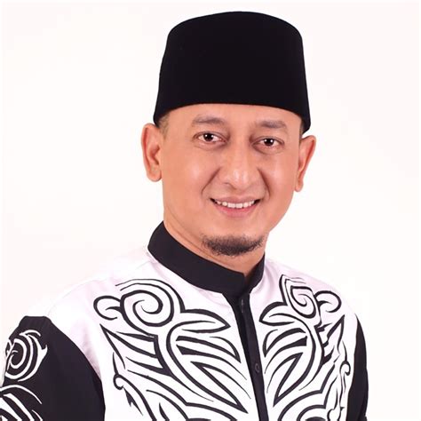 Full episode program sctv klik bit.ly/fullepssctv ustadz zacky mirza dan shinta tanjung, setelah dua tahun bercerai. Profil Ustadz Ustadz Achmad Zacky Mirza